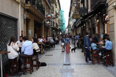 El primer día sin cierre perimetras tras el fin del estado de alarma, San Sebastián y Zarautz se confirmaron como dos de los destinos predilectos para los navarros