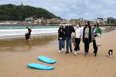 El primer día sin cierre perimetras tras el fin del estado de alarma, San Sebastián y Zarautz se confirmaron como dos de los destinos predilectos para los navarros