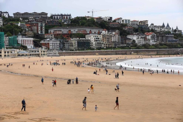 El primer día sin cierre perimetras tras el fin del estado de alarma, San Sebastián y Zarautz se confirmaron como dos de los destinos predilectos para los navarros
