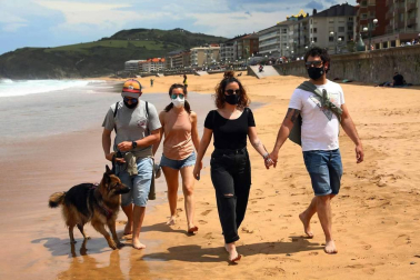 El primer día sin cierre perimetras tras el fin del estado de alarma, San Sebastián y Zarautz se confirmaron como dos de los destinos predilectos para los navarros