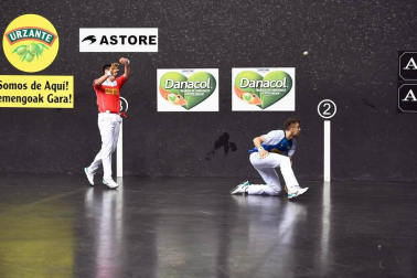 El vízcaino y el navarro se impusieron a Peña y Albisu por 22-7 en el frontón Bizkaia