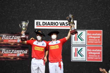 El vízcaino y el navarro se impusieron a Peña y Albisu por 22-7 en el frontón Bizkaia