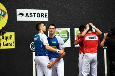 El vízcaino y el navarro se impusieron a Peña y Albisu por 22-7 en el frontón Bizkaia