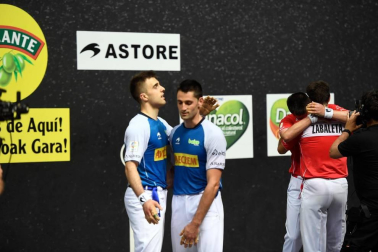 El vízcaino y el navarro se impusieron a Peña y Albisu por 22-7 en el frontón Bizkaia