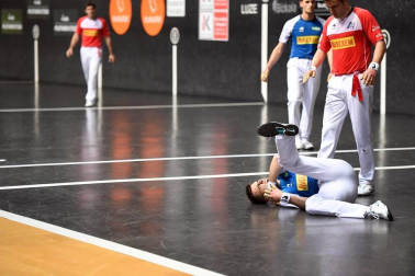 El vízcaino y el navarro se impusieron a Peña y Albisu por 22-7 en el frontón Bizkaia