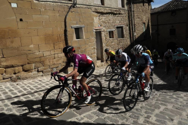 La etapa se disputó este viernes, 14 de mayo, con salida en Pamplona y llegada a Pamplona, La cubana Arlenis Sierra se impuso en la meta de Sancho el Fuerte.