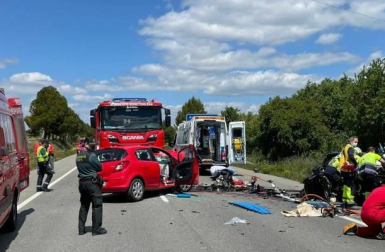 Un fallecido y dos heridos grave, uno crítico, en un choque frontal en Olite