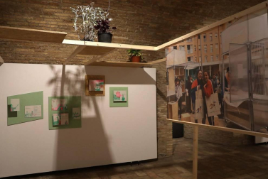 Fotografías de la exposición 'Repensar la periferia' que se expone hasta el 27 de junio en el Pabellón de Mixtos de la Ciudadela de martes a sábado de 11.30 a 13.30 horas y de 18 a 20.30 horas; los domingos únicamente en horario de mañana.