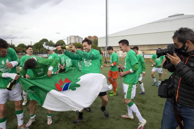 Galería de imágenes del partido y la celebración.