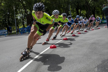 Galería de fotos del Campeonato de España de patinaje de velocidad júnior y senior disputado en el circuito del Antoniutti, en Pamplona