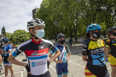 Galería de fotos del Campeonato de España de patinaje de velocidad júnior y senior disputado en el circuito del Antoniutti, en Pamplona