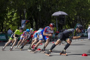 Galería de fotos del Campeonato de España de patinaje de velocidad júnior y senior disputado en el circuito del Antoniutti, en Pamplona