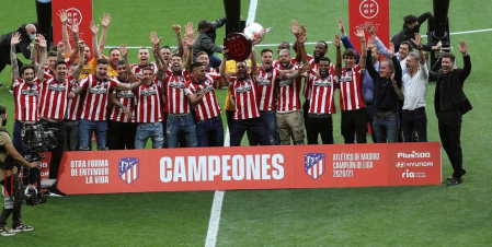 Galería de fotos del acto que ha tenido lugar en un Wanda Metropolitano sin aficionados