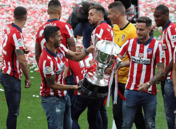 Galería de fotos del acto que ha tenido lugar en un Wanda Metropolitano sin aficionados
