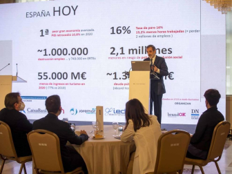 El expresidente de Telefónica dio una charla bajo el título "España 5.0. Hacia un nuevo modelo de reindustrialización" durante la jornada de DN Management celebrada este martes, 25 de mayo, en el hotel Tres Reyes de Pamplona.