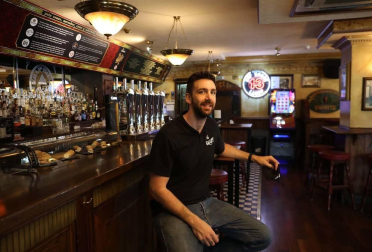 Ermitagaña tiene vida y veteranos hosteleros