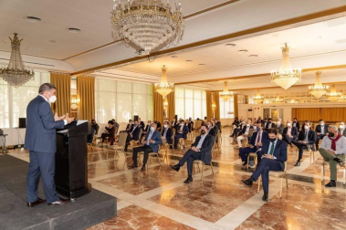 Bajo el epígrafe de 'Empresa, salud y deporte: aliados en el terreno de juego' y con la colaboración de Caja Rural de Navarra, la APD ha celebrado este jueves una jornada en el Hotel Tres Reyes de Pamplona.