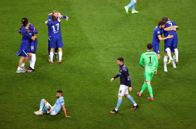 El Chelsea, capitaneado por el futbolista navarro César Azpilicueta, ha logrado su segundo título de la Liga de Campeones tras imponerse este sábado en Oporto al Manchester City por 1-0.