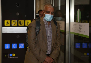 El líder del Polisario saldrá de España esta noche en un vuelo desde Noáin