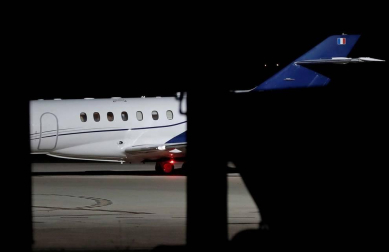 El líder del Frente Polisario viajó por carretera de Logroño a Noáin acompañado de su personal de confianza. Un vuelo argelino lo sacará de España donde fue atendido y tratado contra el coronavirus.