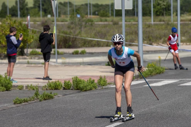 Una treintena de adeptos se dieron cita en Ardoi este sábado, 5 de junio, en la competición de esquí sobre patines.