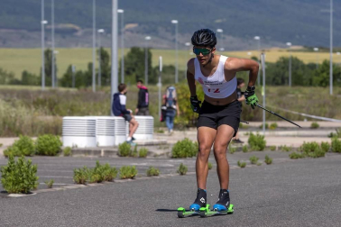 Una treintena de adeptos se dieron cita en Ardoi este sábado, 5 de junio, en la competición de esquí sobre patines.