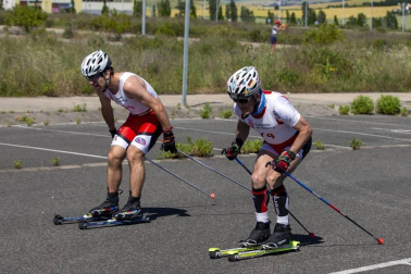 Una treintena de adeptos se dieron cita en Ardoi este sábado, 5 de junio, en la competición de esquí sobre patines.