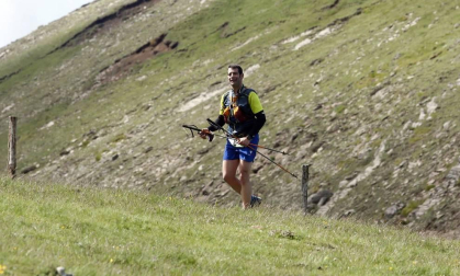Más de 200 participantes tomaron la salida de la prueba de 30 kilómetros entre Casas de Irati, llegada a la cumbre del Orhi.y descenso nuevamente a Casas de Irati.
