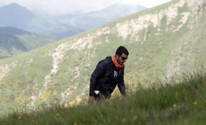 Más de 200 participantes tomaron la salida de la prueba de 30 kilómetros entre Casas de Irati, llegada a la cumbre del Orhi.y descenso nuevamente a Casas de Irati.