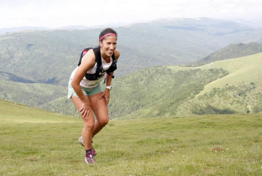 Más de 200 participantes tomaron la salida de la prueba de 30 kilómetros entre Casas de Irati, llegada a la cumbre del Orhi.y descenso nuevamente a Casas de Irati.