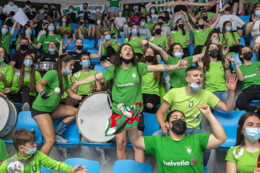 Las navarras lograron el ascenso a División de Honor Plata femenina tras vencer en la final disputada en La Catedral al Usurbil por 20-18.
