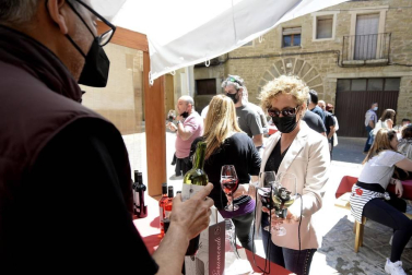 Galería de fotos de la degustación de vinos y pinchos en San Martín de Unx dentro de las actividades del Mes del Rosado