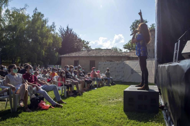 El rock de Minimusic enamora a niños y mayores