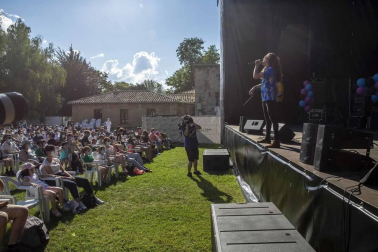 El rock de Minimusic enamora a niños y mayores