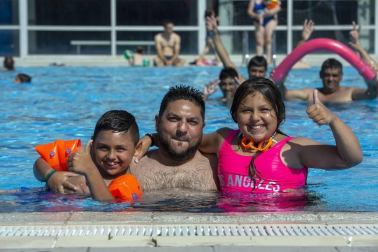 Se formaron colas en los accesos al Complejo Deportivo