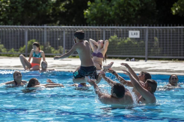 Se formaron colas en los accesos al Complejo Deportivo