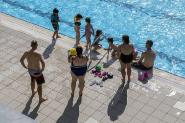 Se formaron colas en los accesos al Complejo Deportivo
