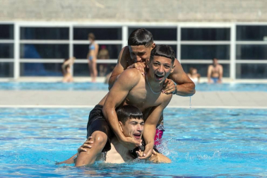 Se formaron colas en los accesos al Complejo Deportivo