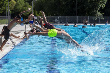 Se formaron colas en los accesos al Complejo Deportivo