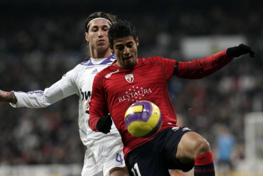 El central andaluz del Real Madrid, Sergio Ramos, anunció su adiós del conjunto blanco. El camero protagonizó varios episodios durante las visitas a Pamplona para enfrentarse a Osausna.