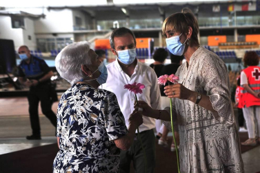 Las autoridades y familiares rindieron un sentido homenaje a los vecinos fallecidos desde el inicio de la pandemia.