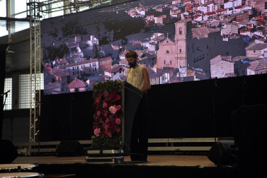 Las autoridades y familiares rindieron un sentido homenaje a los vecinos fallecidos desde el inicio de la pandemia.