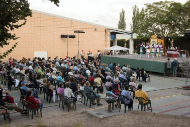 El barrio de Lourdes volvió a celebrar este sábado su Paloteado tras tener que cancelarse el año pasado por la pandemia