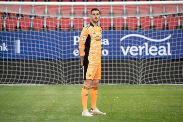 El club rojillo ha presentado las equipaciones de Osasuna (primera, segunda y tercera) para la temporada 2021-22