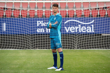El club rojillo ha presentado las equipaciones de Osasuna (primera, segunda y tercera) para la temporada 2021-22