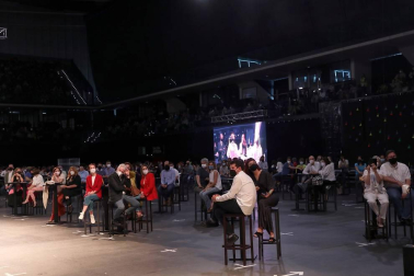 La idea Bioheart obtuvo el máximo galardón en el concurso internacional SciencEkaitza, celebrado este viernes 25 de junio en un Navarra Arena con las entradas agotadas para la gala.