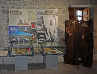 El quebrantahuesos conocido como Kiriku es el protagonista de la exposición "Aralar, la mirada de Kiriku", que se exhibe en Lekunberri y que acerca valores y patrimonio del paisaje de la sierra de Aralar y los valles de la zona, así como la evolución que ha tenido este entorno natural y cultural durante los últimos cien años.