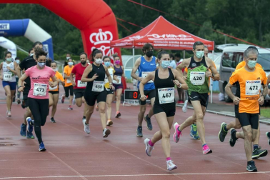 Abdelkader Algham y Ana Llorens ganan la prueba de 8 kilómetros, que tuvo 300 inscritos.