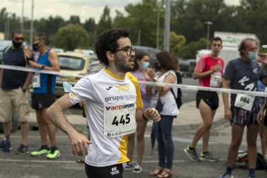 Abdelkader Algham y Ana Llorens ganan la prueba de 8 kilómetros, que tuvo 300 inscritos.