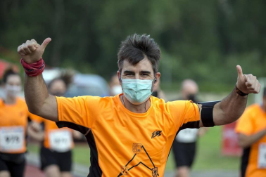 Abdelkader Algham y Ana Llorens ganan la prueba de 8 kilómetros, que tuvo 300 inscritos.